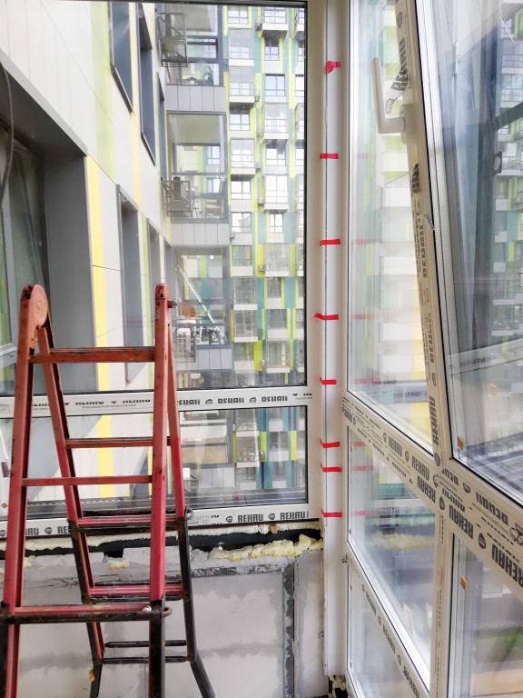 Замена холодного панорамного остекления балконов в ЖК Фили Град 